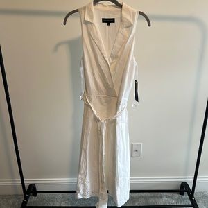 Sleeveless jones New York white dress